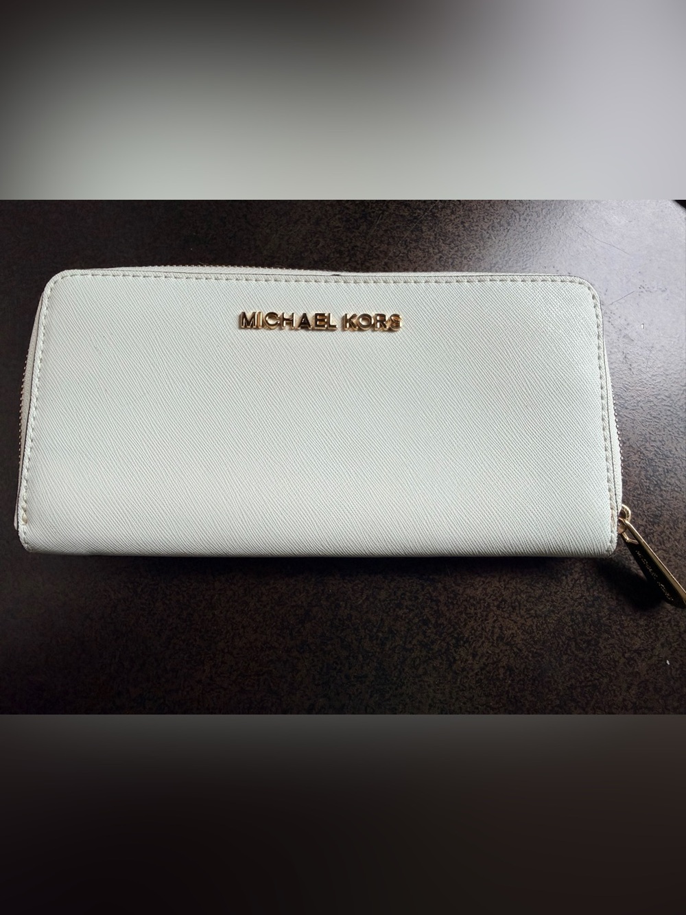 Michael Kors Jet Set Travel Saffiano Leather Continental Zip Around Wallet